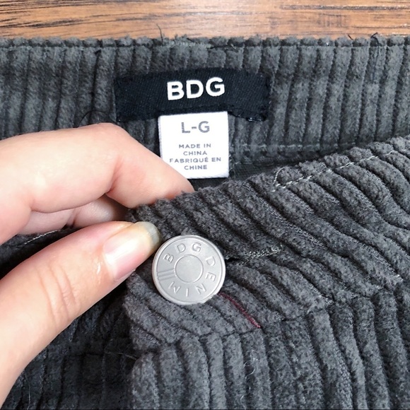 BDG • frayed hem corduroy mini skirt dark green raw hem Urban Outfitters Y2K - Picture 6 of 12